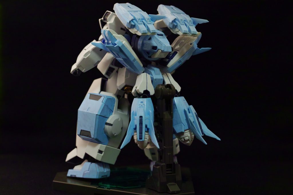 GNトレミーキャノンとしての機能もオミットされており、バックパックはGNコンテナビットの搭載と、機動性向上へ全てのリソースを割り当てている。
そのため、機動性ではシェヘラザードをわずかに上回る。