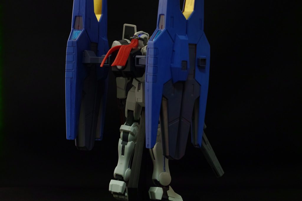 ナドレは、 GN-005 ガンダムヴァーチェ よりも機動性で優っていたが、その分GNコンデンサの容量が極端に少なく、火力と戦闘行動に大きな制限があった。そのため、改修機では背部にGNアーチャーのバインダーを取り付け、GNコンデンサの増設とGNミサイルの搭載を行なった。