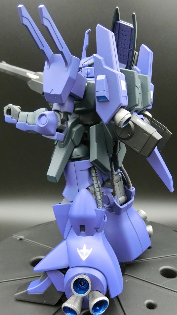 シャア専用ディジェの一部を参考にし、
    +