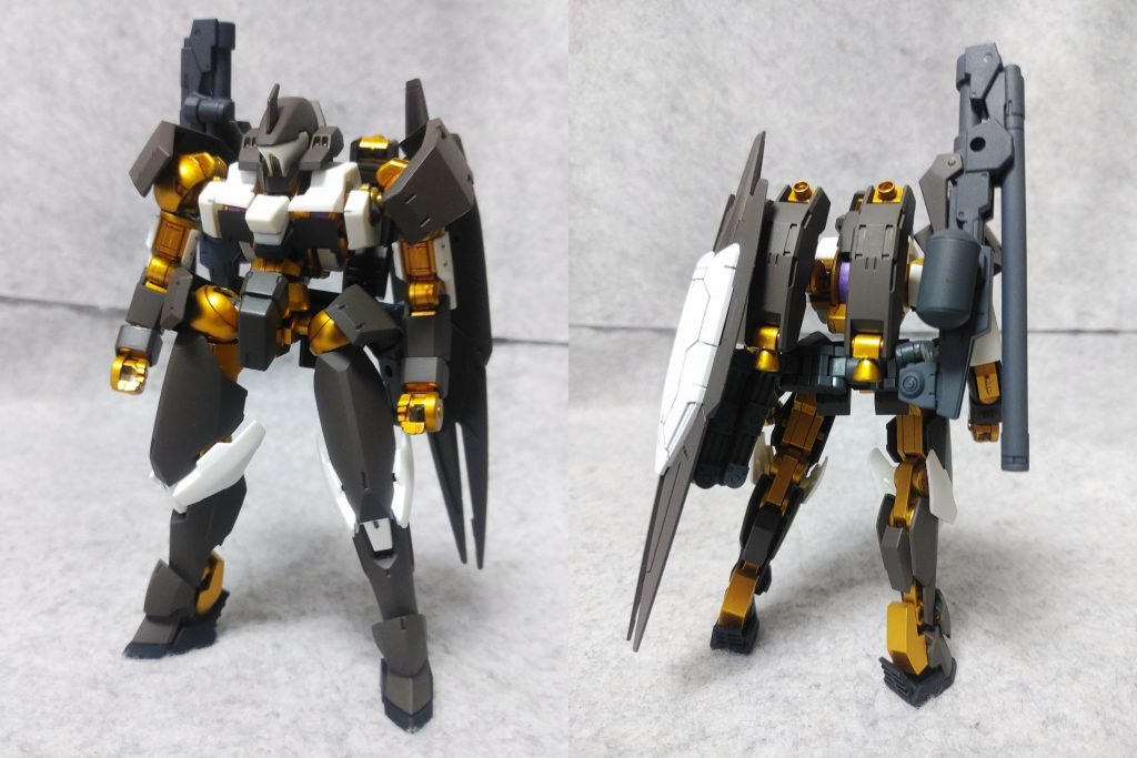 フル装備
レールガンと盾はサブアームでつながってます
レールガンはゼルトザームのランチャーにグリップとかを追加しました