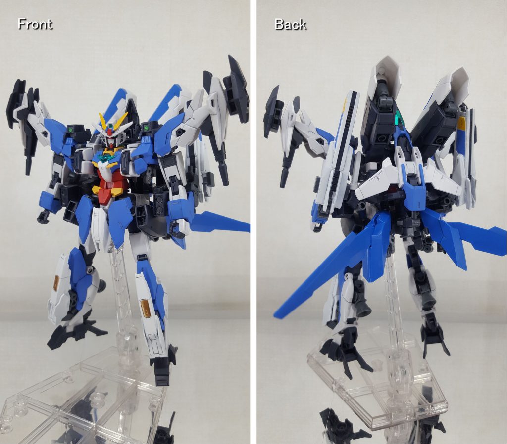 【アースライズガンダム】コアガンダム ネクステージ・Type-Oneにアーマーが合体した姿です。分離した状態から合体するのでは無く、この形態が基本的な姿となります。コアガンダムが真ん中にすっぽり収まっています。見た目がほぼジュピターヴガンダムですが、改造に使用したアーマーはアースリィガンダムのものです。※色変えたのですが、形が同じなので制作工程が無いと元がなんだったか分からない・・・重装備ながら、機体各部に装備したスラスターと背部の可変翼で高機動戦闘を行うことができます。基本的には空を飛んでいます。高い機動力で中~遠距離を維持しつつ、砲撃戦をメインに行う機体です。背部にコアガンダムのビームサーベルもくっつけていますが、使用することはほぼ無いです。当初はアースリィガンダムの強化機体として制作していたため、名前に「アース」を入れています。最終的に別物になりましたが・・・。※尚、アースエンジンやキュアアースとは何の関係もないです。僕らの輝く宇宙船地球号、汚したくないですね。
+