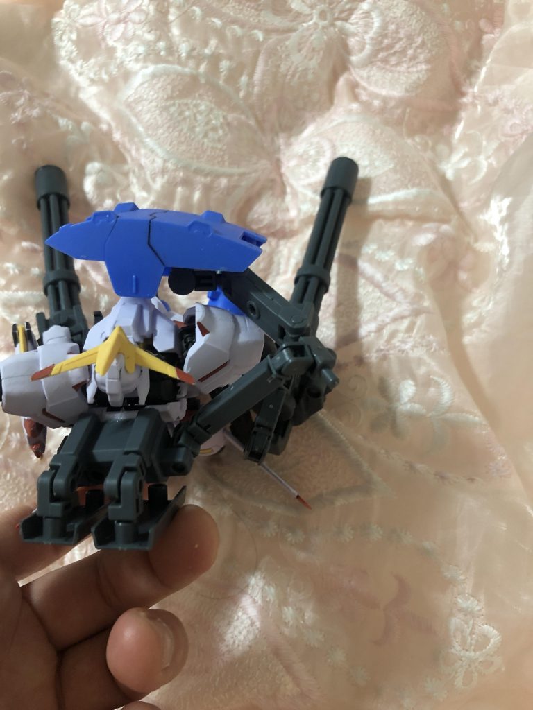 シルドのバインダーはジャンクパーツお使っで残りの3mm穴に接速、残りも同じ