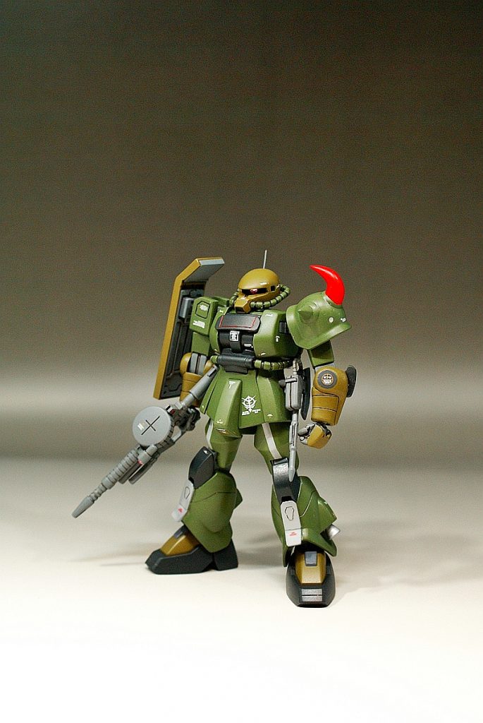 モノアイも可動します。