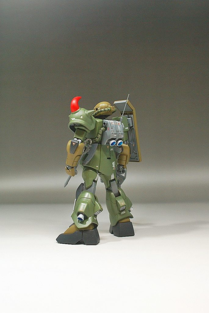 バックパックはFGシャア専用ザクをデコレーションしてます