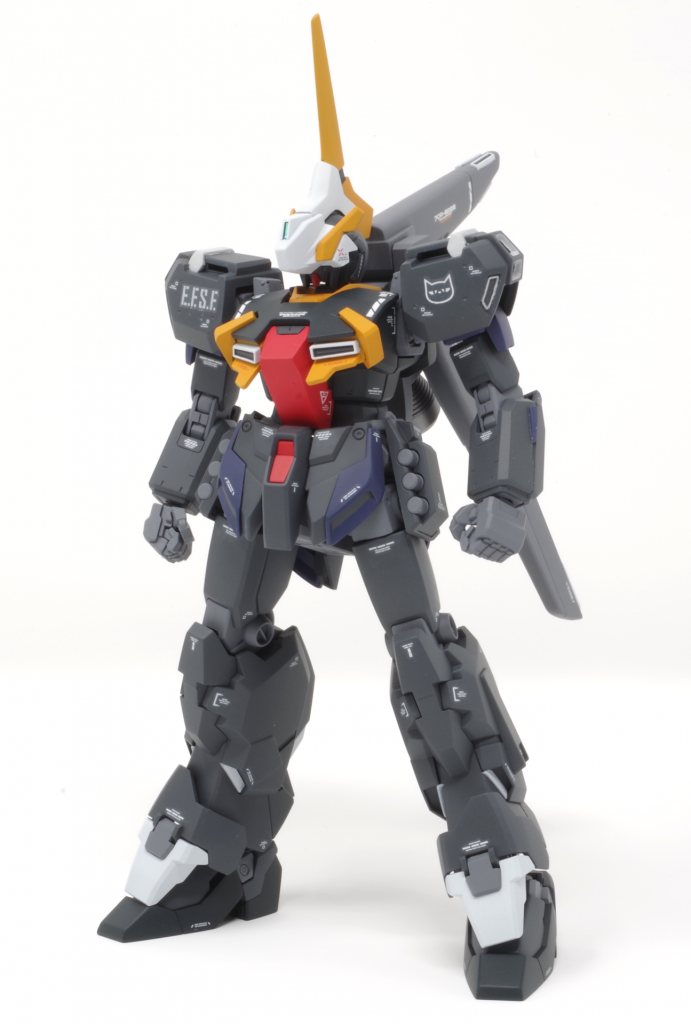 ミサイルポッドと増加装甲は取り外し可能。