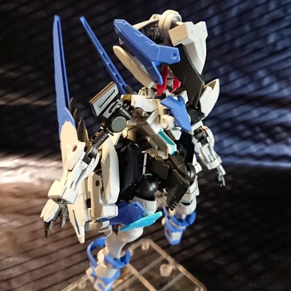 ツグシロ・オオルリ装備