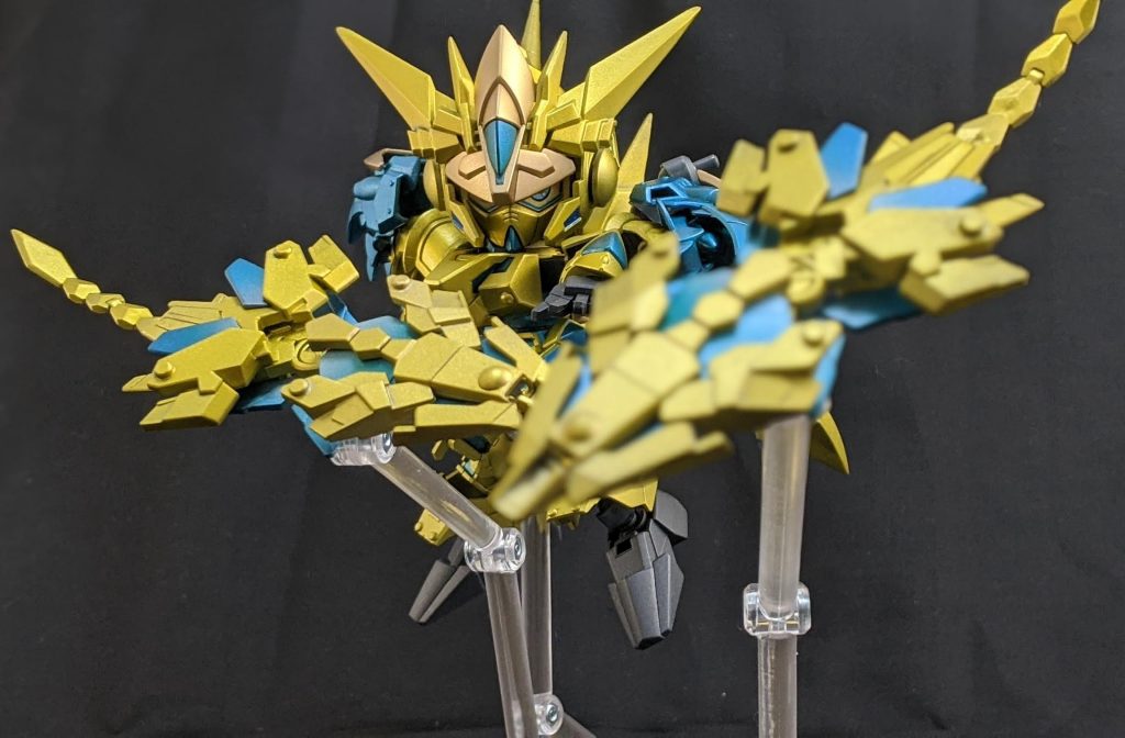 好戦的な性格ではないので武装は少なめですがシールドファンネルで制圧出来るぐらいの力は持っている