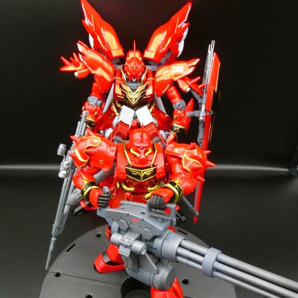 ギラズール　フルフロンタル専用機