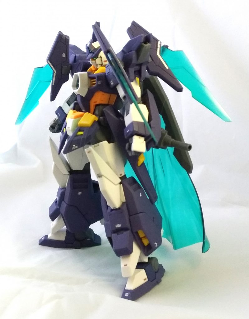 腹のパーツがあらかじめ前に曲がった状態で成形されてて、え?コレすごくない?ってなりました。AGE1の時からそうなのかな?