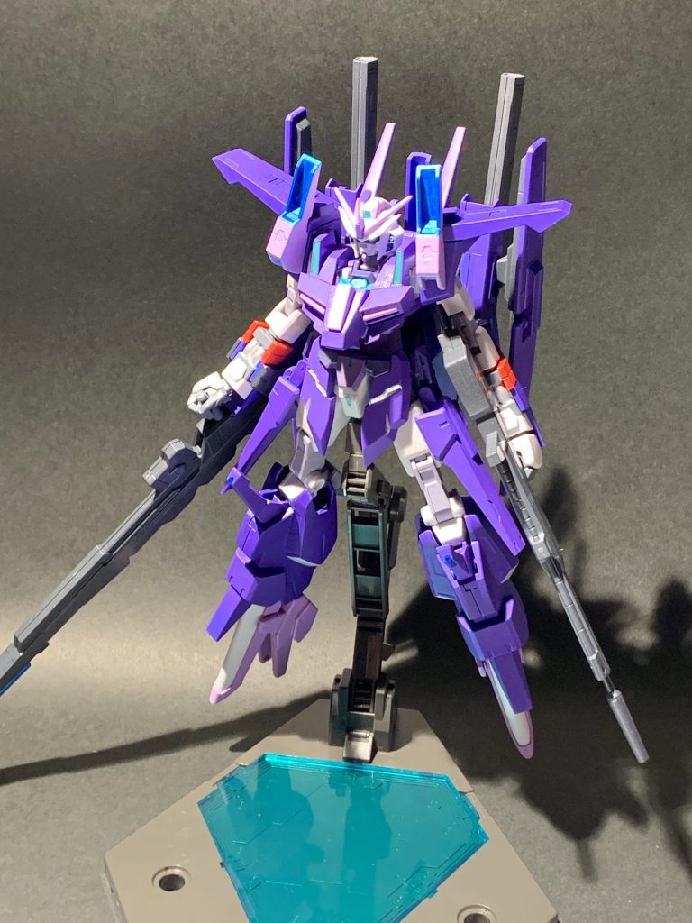 腕が長い、アルケーガンダムみたいだ。