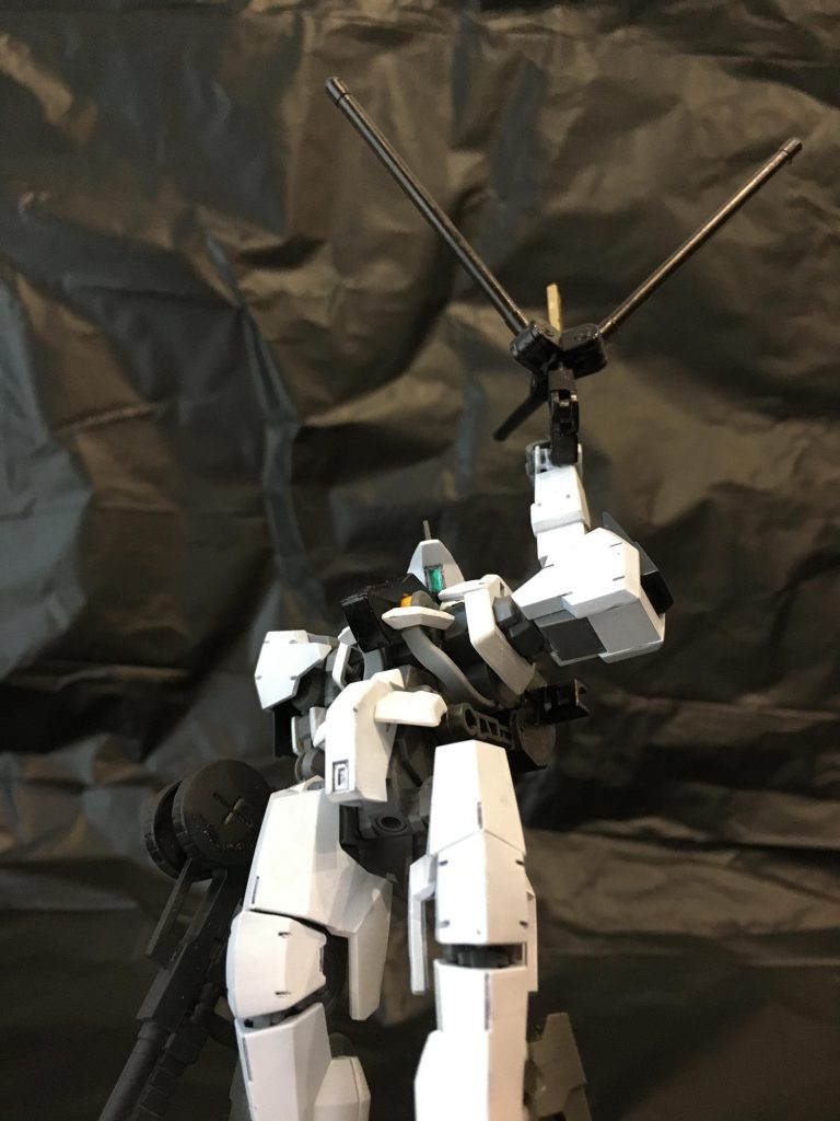 阻害電波の使用方法は、指向性だけでなく広範囲にも使用可能。ただし、広範囲への使用の場合は使用時間は更に短くなってしまう。