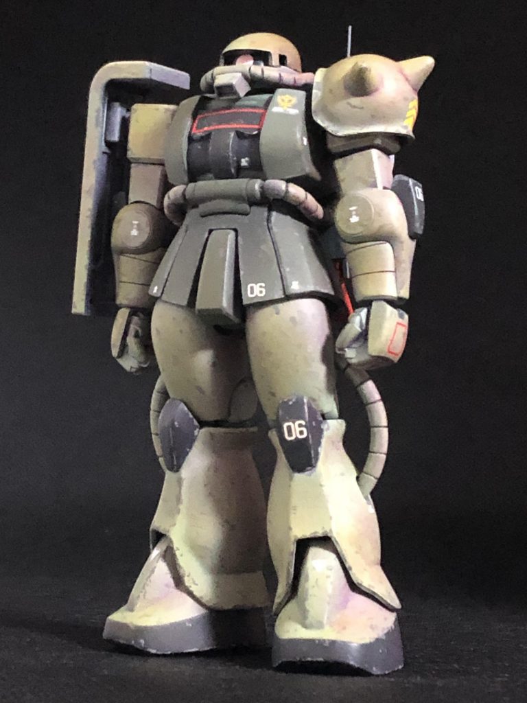 カトキ立ちも好きだけど、ザクならガワラ立ちをビシッと決めたい。そう思ってしまう世代です（笑） 