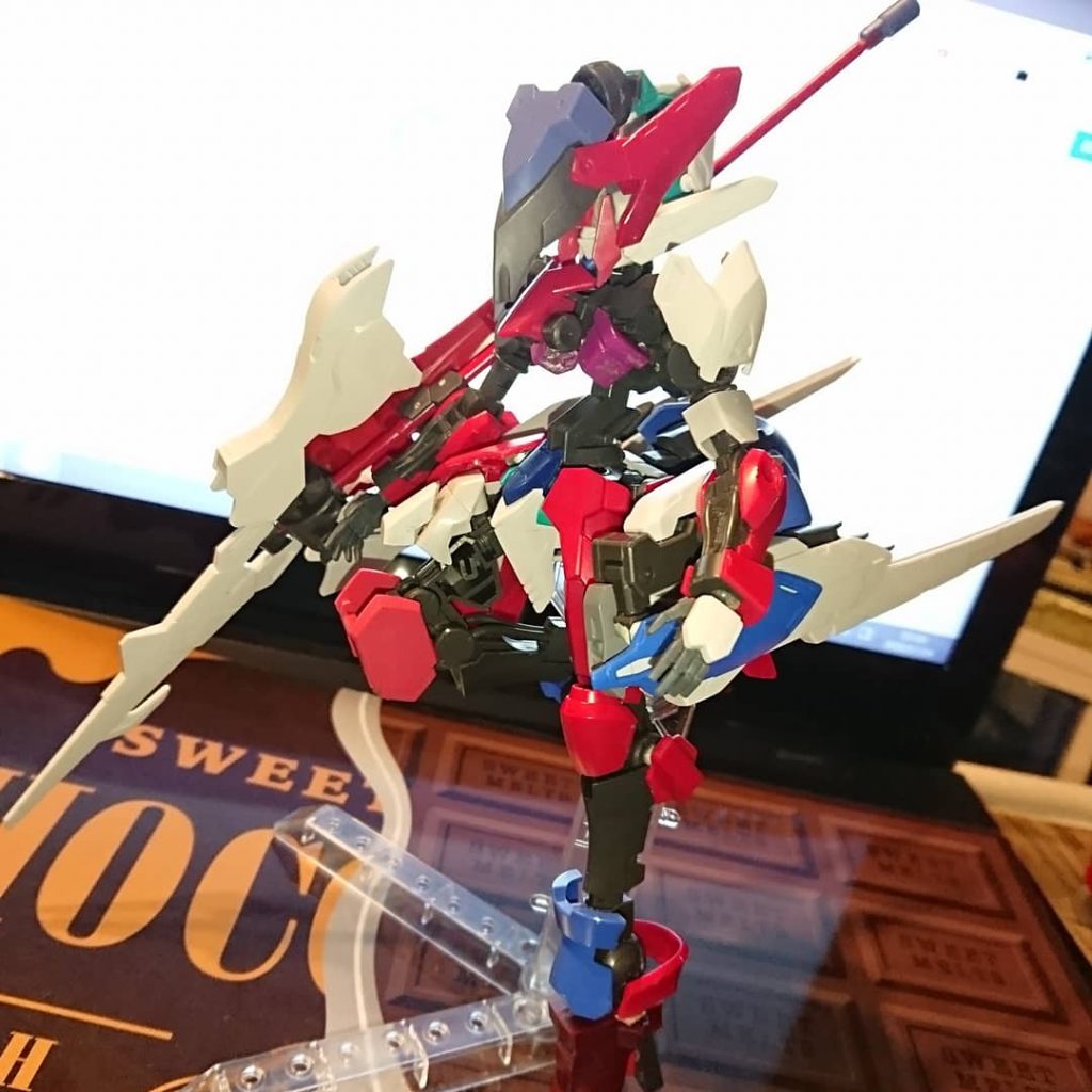 製作過程です。このころは槍もコンパクトでした。