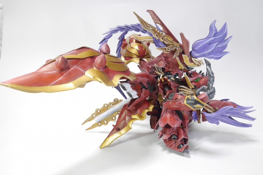 ・横三国創傑伝スペシャルコミック(説明書にあるやつ)にでてくる呂布を表現したく、各部パーツを大きめに採用し、シルエットを大きくしています。