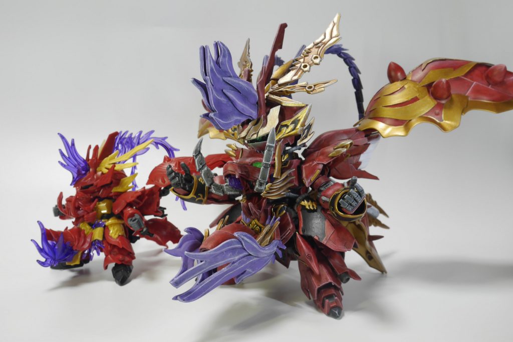 ・比較従来キットとの比較。もともと呂布シナンジュ単体でも大好きだったのですが、貂蝉クシャトリアと合体し「強化モード」になった呂布シナンジュに一目ぼれしました。従来のSDの可愛さはもちろん大好きですが、SDの可愛さを残しつつかっこよも併せて表現したかったです。