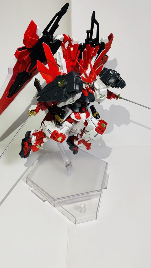 刀は過去に買ったビルダーズパーツを使っています。