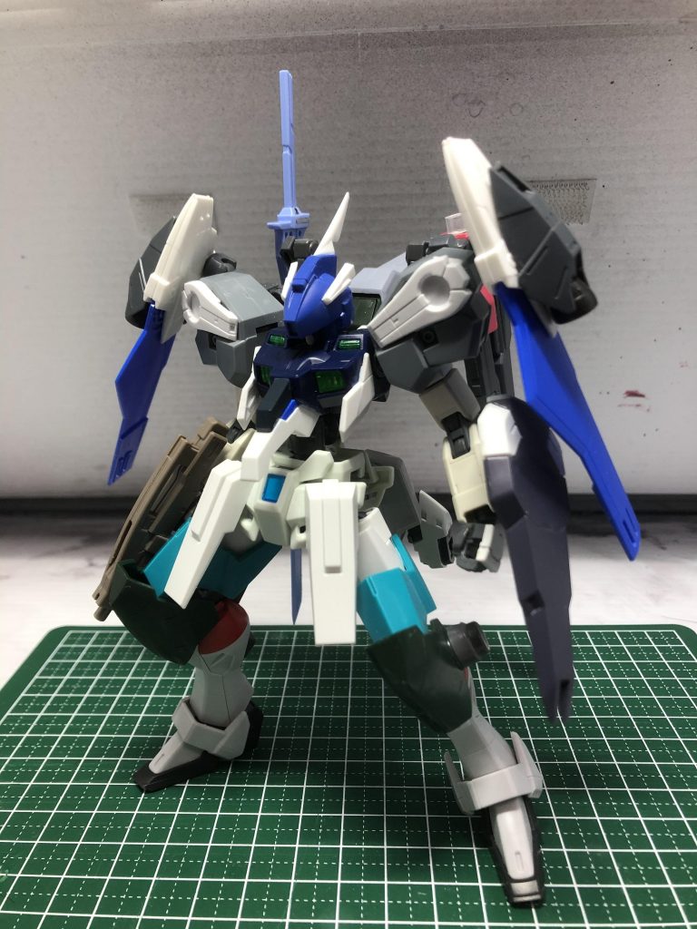 塗装前状態。ここまでで大体19時間くらいでした。先述の通りこの時点で既にカラーリングを念頭に置きながら制作しています。