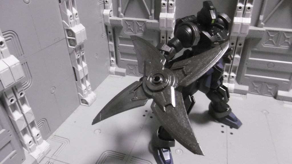 大型手裏剣(RX-零丸の物)も使います。こんなモノを使う時点で忍ぶのは不可能なため、開幕でブン投げて敵集団を一掃する目的。搭載は非常に目立つのと不格好だったので止めました。