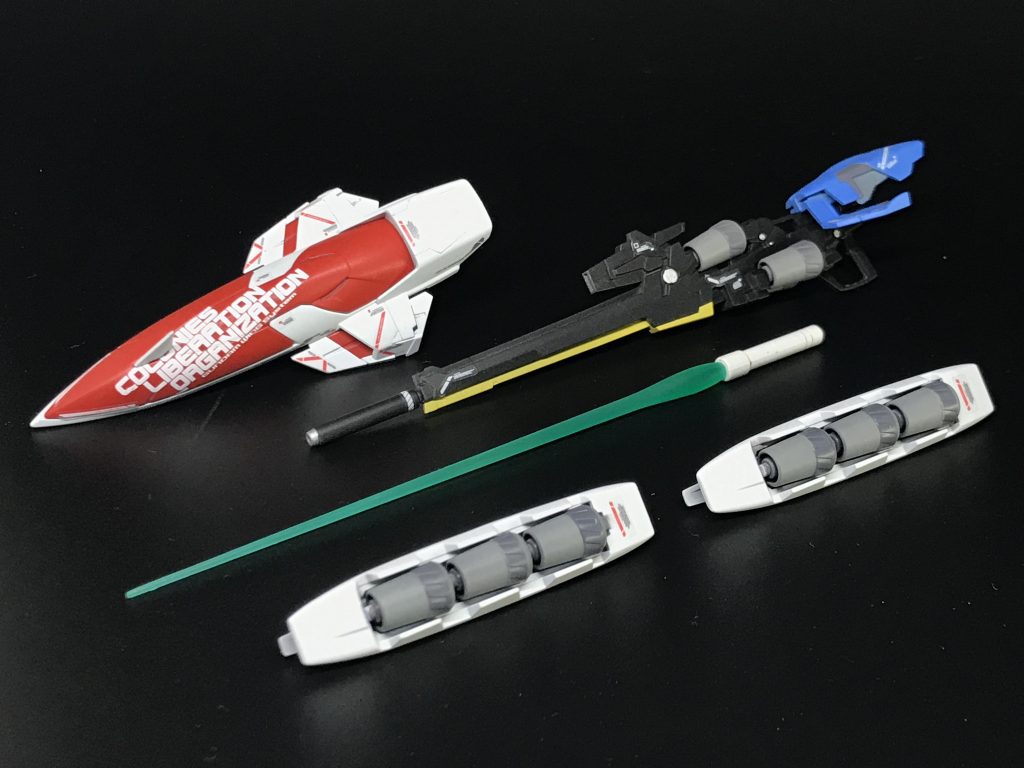 武装類はバスターライフル、シールド、サーベル(刀身)をRGから、サーベル(柄)をMGから使用しています。バスターライフルはそのままでは長すぎたので短縮をしてあります。