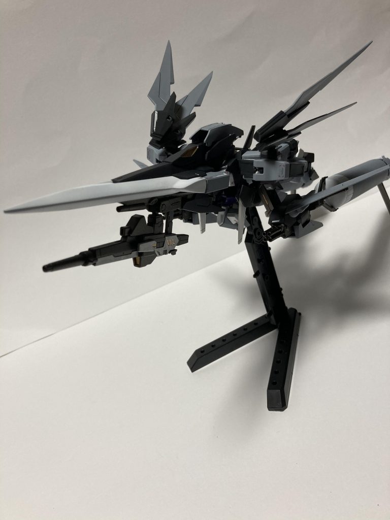 長距離ブースター装備で！！ビームライフルはバスターソードの下部に装備できます！長距離ではこの装備で出撃します