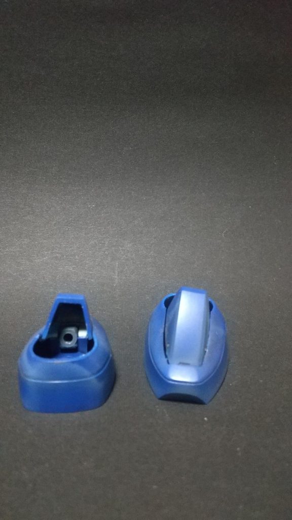 足の甲の細いところは一度切り離して角度を変えて再接着。地味ながら定番工作ですが、これはとても効果的です