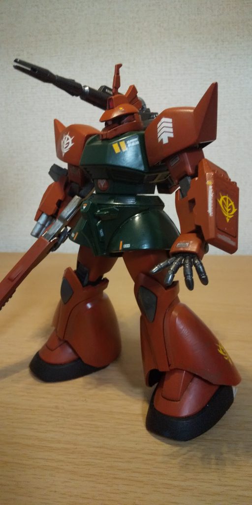 色の変更と合わせ目消し、デカールのみ行いました