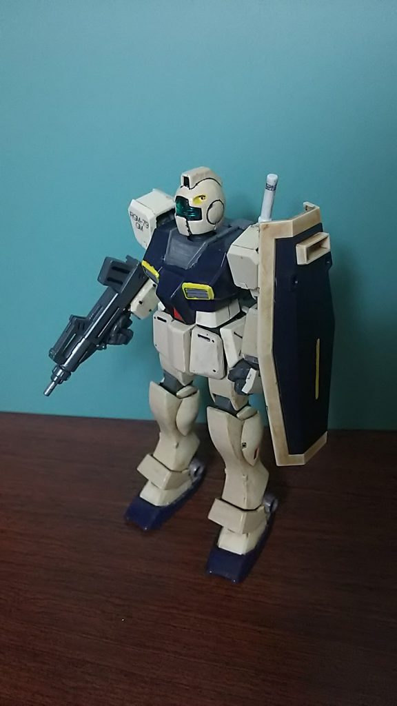 初代ジム：頭コマンド：腕、足、腰サイドアーマー改：手、胴体、武器陸戦型：腰（キット的には旧HGUC陸ガン、旧キットez8、HGUCジムⅡで構成）