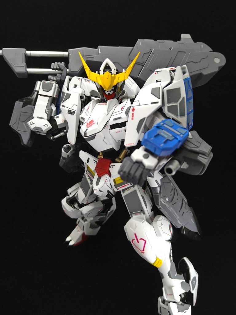 レンチメイスを持たせて