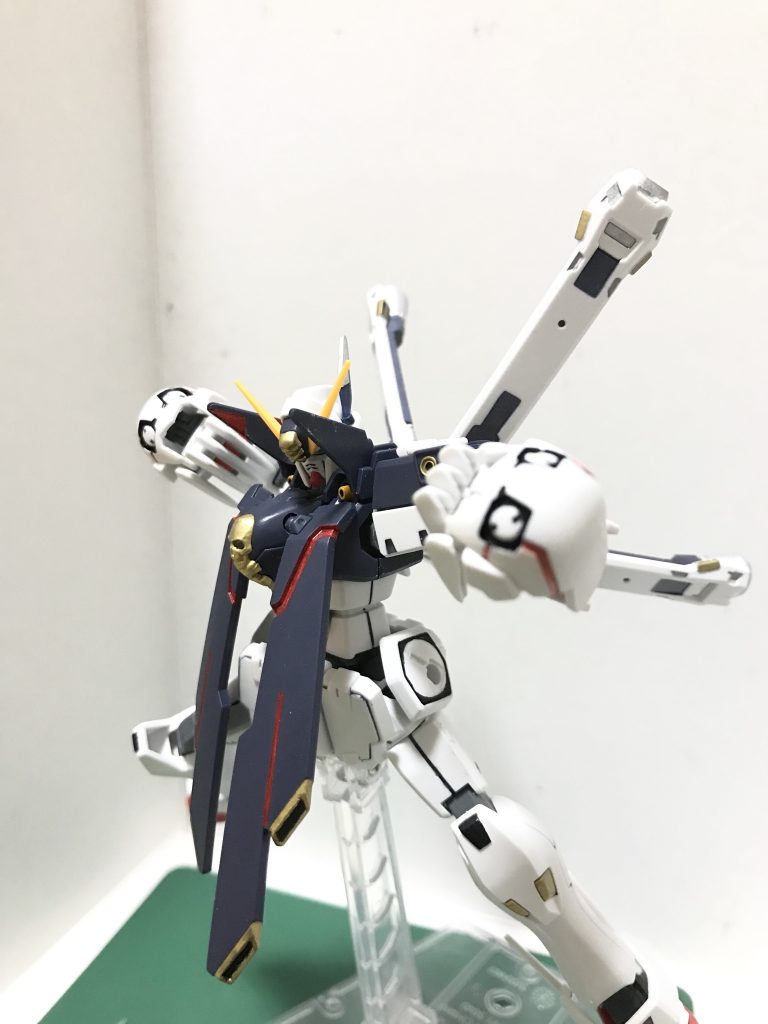 Iフィールド発生装置は手に付けてグローブ状にマントは外さなくても付けられます