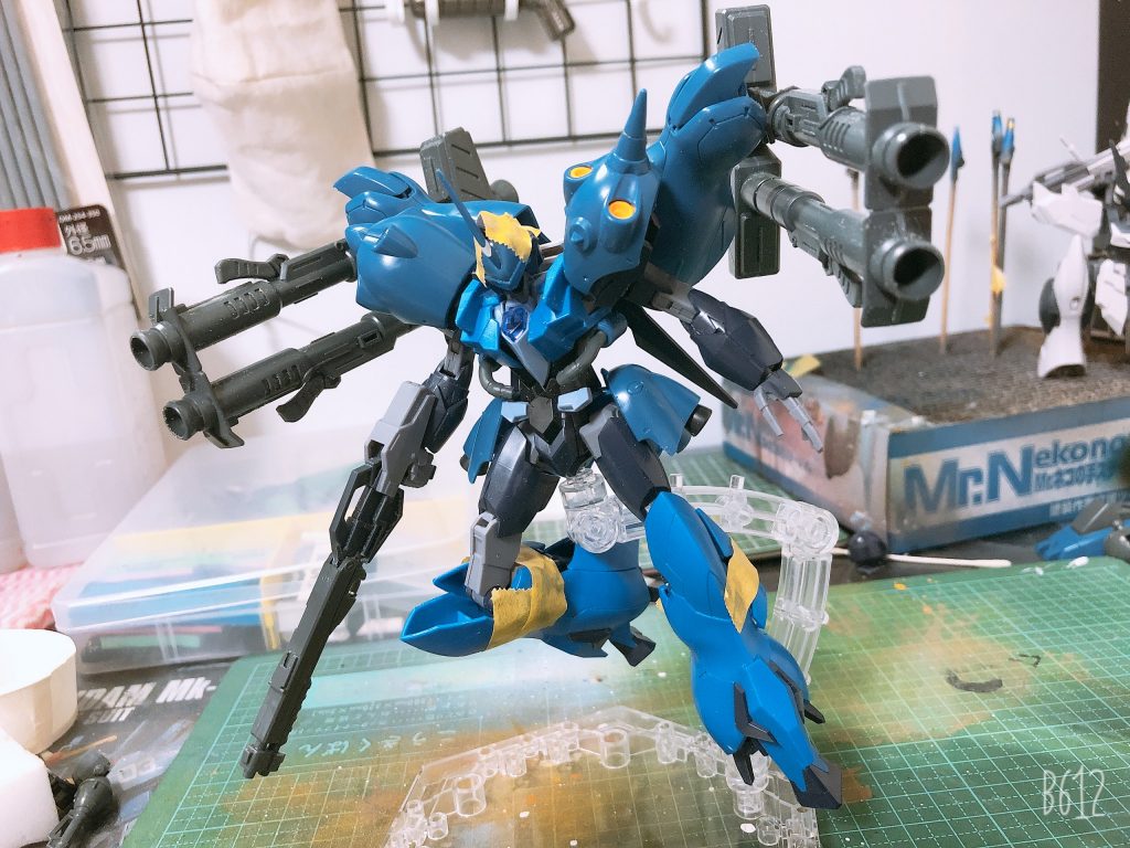 初めはざっくりケンプのパーツを使えるだけ使いアーマーつけたらどうなるかなと色々考えてミキシング始めました。