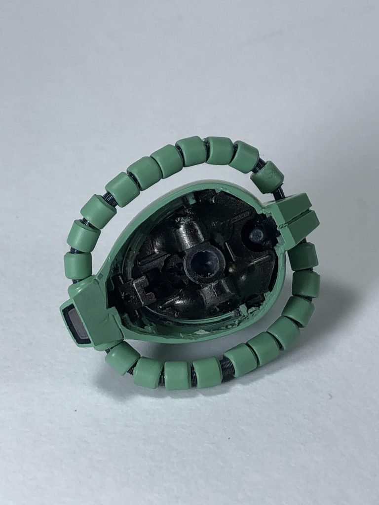 干渉部分をくり抜いてあとハメ。ポリキャップはプラパイプと黒瞬着で固定。