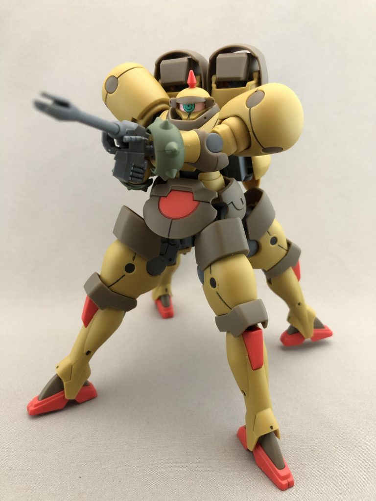 多脚の根本をボールジョイントにでもしてみたら可動範囲も改善してもっと遊べるのかも。その場合は保持力が問題になりそうですね。
