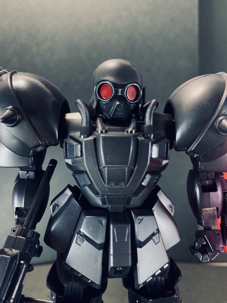 分かりにくいですが、モノアイ？はキャンディ塗装ですデナンゾン好きなので今の技術でMGかRGででないかなと願っています^_^   HGでもいいや！