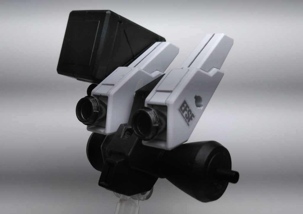 バックパックはビルドガンダムMk-ⅡをベースにガンダムEz-SRのブースターをつける