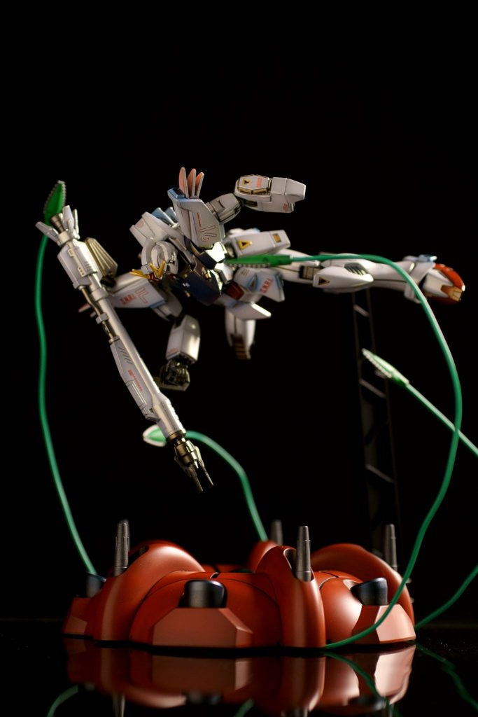 最後の一撃。F91への差し込みはランナーからの削りだしです。