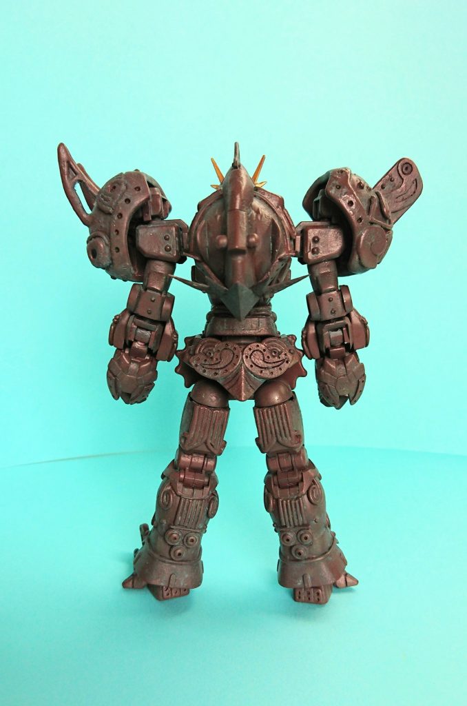 フロントとリア。三種の神器と大地の加護を得て、神格化した。こちらが本来の姿である。