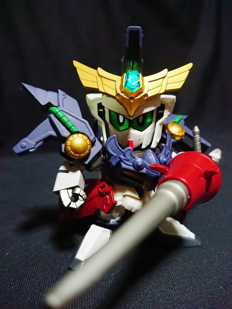 轟の最後の左将軍で、青巾兵という精鋭を率いる部隊長でもある。巨大な雷盾と、誰一人として扱えなかった超大型の槍 衝突槍「雷帝」を片手で扱えるほどの実力。親友の孫震と張悌と共に真へ決戦を挑んだ。そして3人にはある秘密があるようだ…