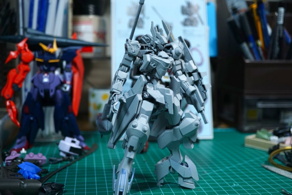 最後のサフ萌え使用キットは覚えてるだけだと頭:ウヴァル、アストレイ赤枠体:ブリッツ、端白星、グシオンリベフル腕:ウヴァル、ダンタリオン、端白星腰:端白星、Z脚:ウヴァル、端白星、OOダイバーエース