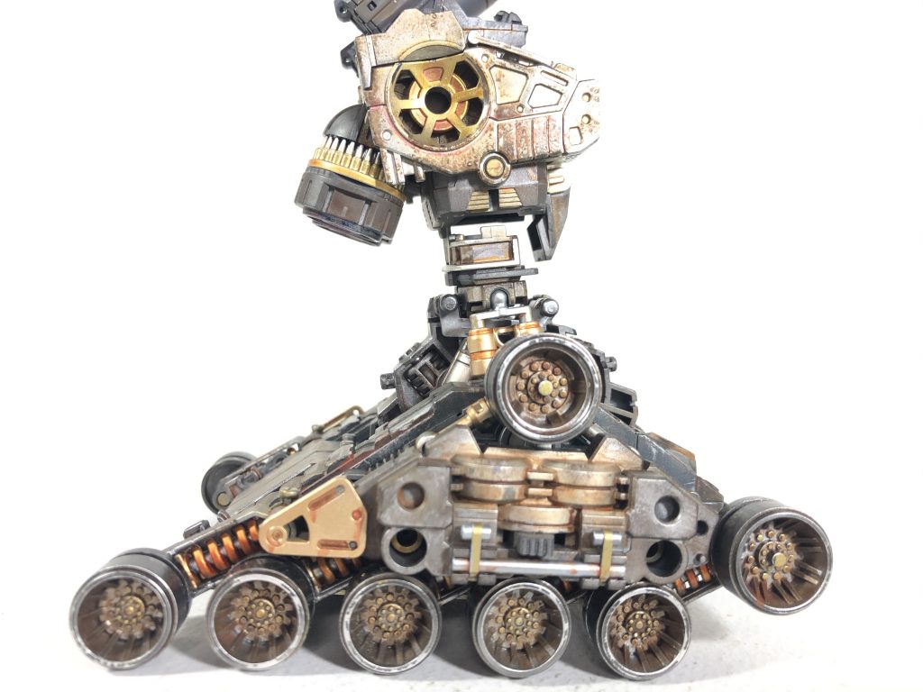 タイヤのボルトや、バンパースプリング等に力を入れてます