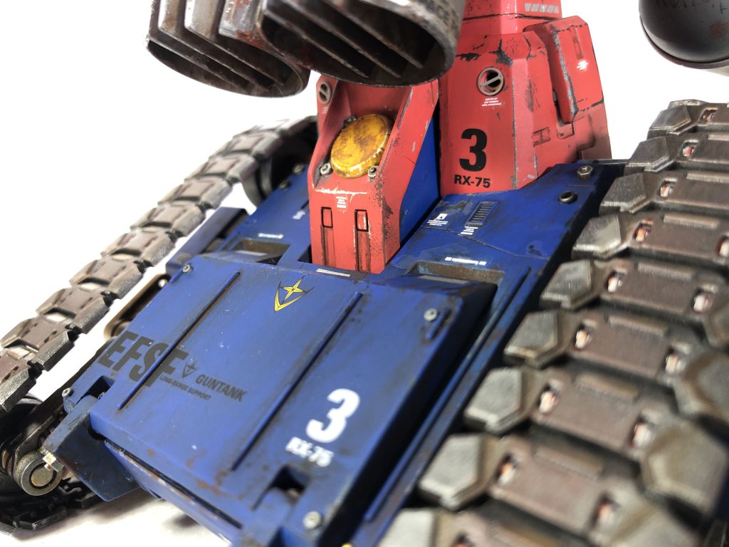 メタルエッジングパーツやメタルパイプも実に便利です