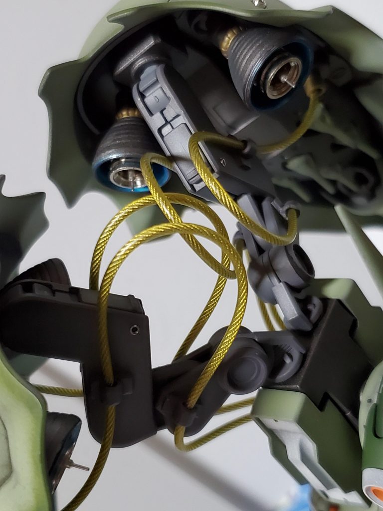 ホームセンターのワイヤーで動力パイプ