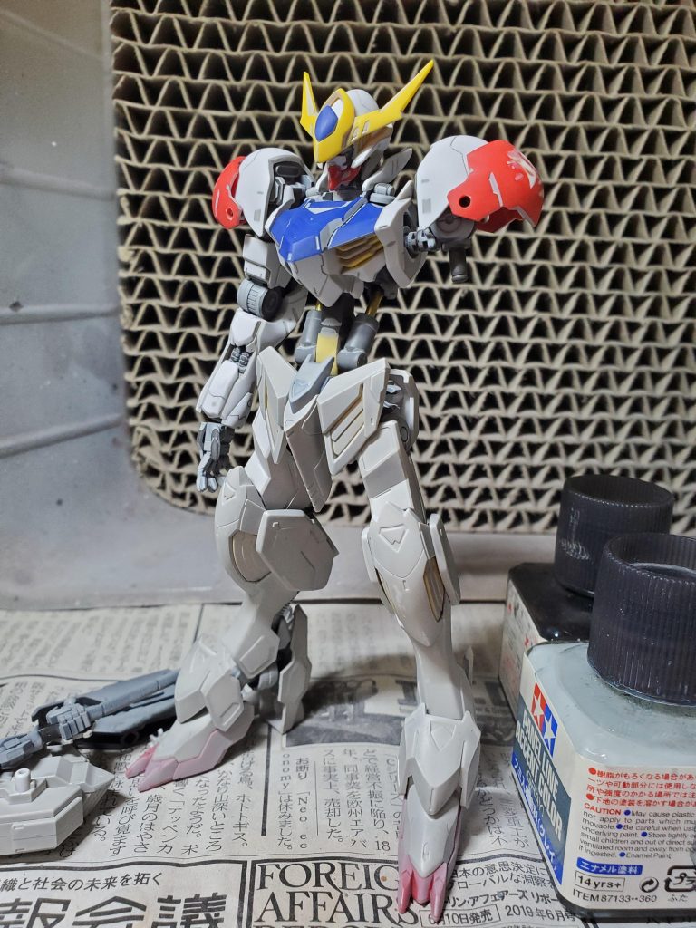 スタイルは腰と肩幅の延長を行ってます