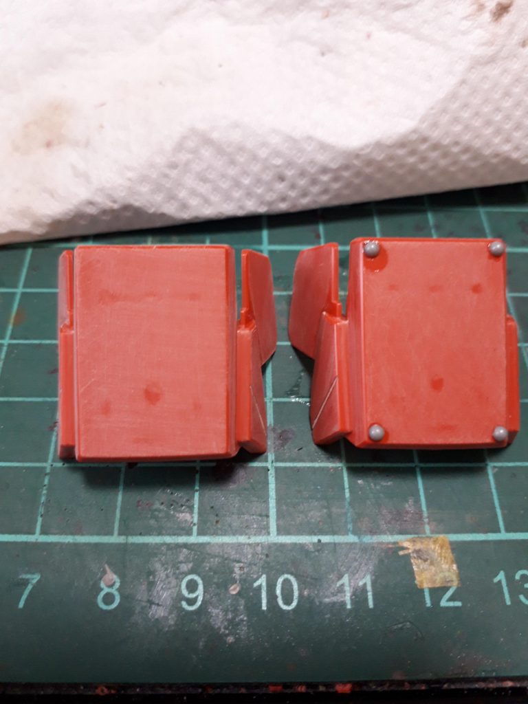 リベットでディテールアップ