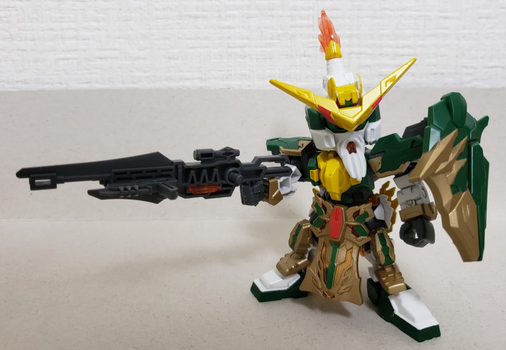 盾のマスキングはこのキットでは一番大変ですが他のキットに比べるとマスキング量も少なく映える武器持ちなのでオススメ!