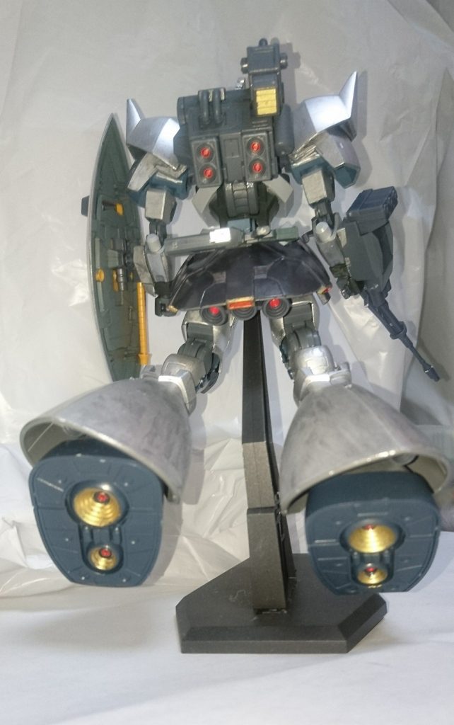 スラスターやバーニアは従来のゲルググと同じように再現しています。以降は武装紹介など(宇宙世紀向け/鉄血世界向け含む)