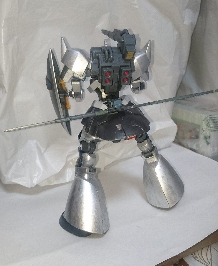 一応、腰に装着できるが、かなり長いので邪魔になるかも……