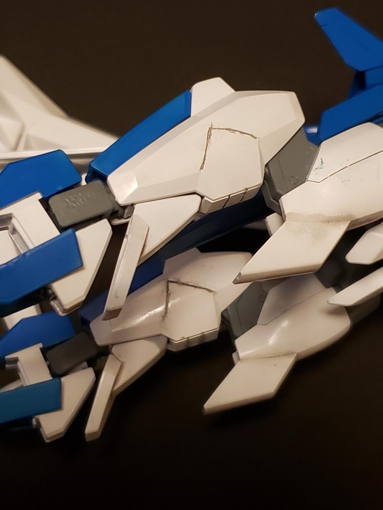 ここは、筋彫りしたところの形状が丸まっていて難しかったです。