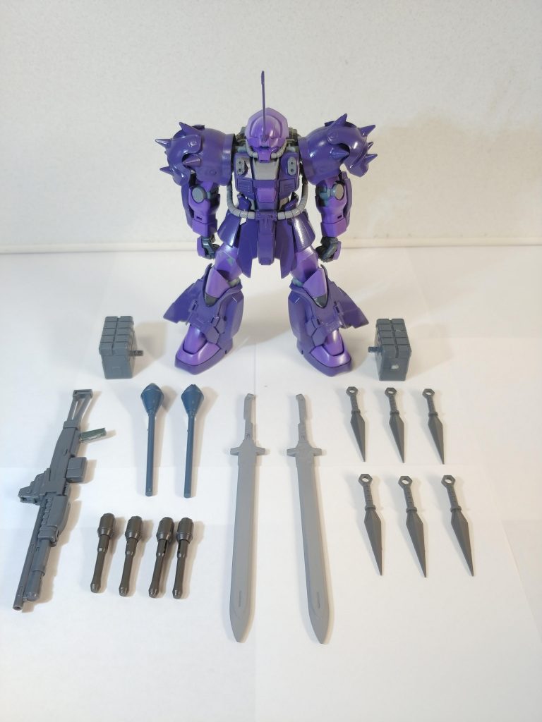 モリモリの武装達です。胸にはブルーディスティニーの胸部バルカンを、腕にはゲルググMの速射砲を装備させてあります。