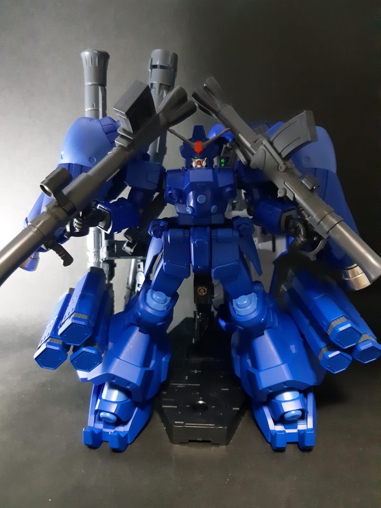 正面から。MLRSはネオジム磁石で装備。