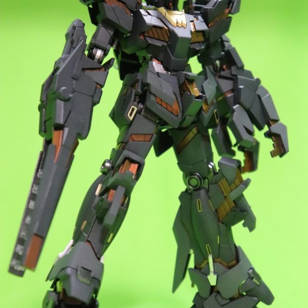 ユニコーンガンダム2号機　バンシィ